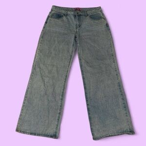 Edikted Wide-Leg Jeans in Faded Blue